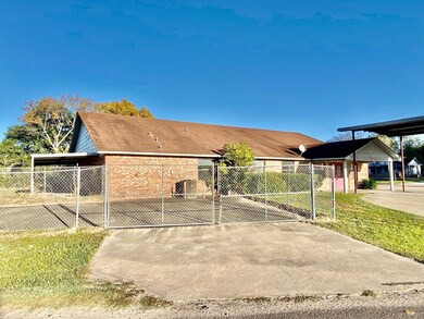 433 W 1st St, Groveton, TX 75845 - photo 6