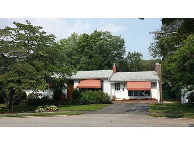 114 Stone Dr, Cranston, RI 02920 - photo 2