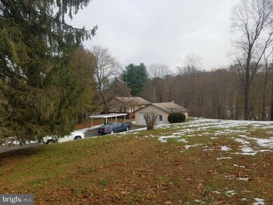 49 Falling Leaf Rd, Paw Paw, WV 25434 - photo 4