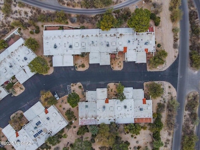 4843 N Via Entrada