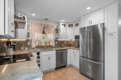 32 Hanson Dr, Topsham, ME 04086 - photo 3