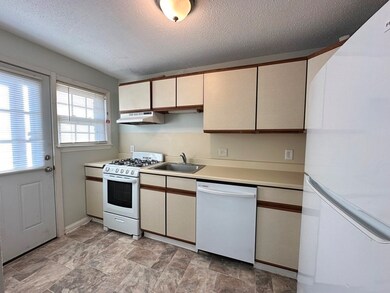 26 Colony Rd, West Springfield, MA 01089 - photo 4