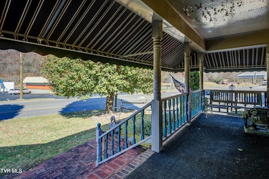 1208 N Main Ave, Erwin, TN 37650 - photo 3