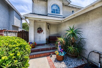 28450 Evergreen Ln, Santa Clarita, CA 91390 - photo 3