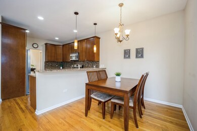 4246 Linden Tree Ln, Glenview, IL 60026 - photo 6