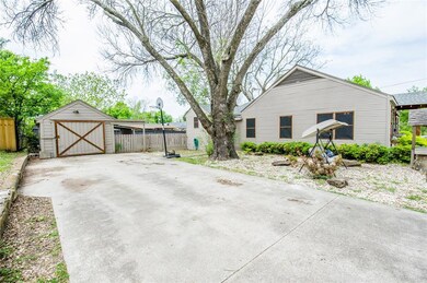 1109 N Preston St, Ennis, TX 75119 - photo 4