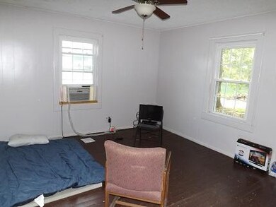 106 Holloway St, Ethridge, TN 38456 - photo 6