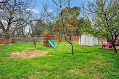 1509 S Lillis Ln, Denison, TX 75020 - photo 4