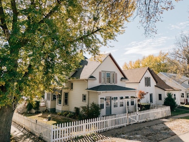 472 6th Ave, Manilla, IA 51454 - photo 2