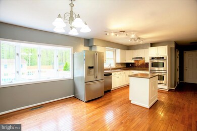 9765 Faith Baptist Church Rd, White Plains, MD 20695 - photo 5