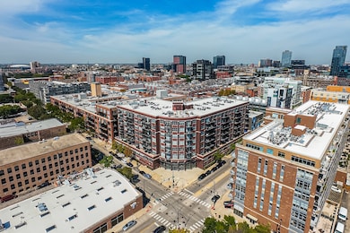 West Loop Gate unit 703, Chicago, IL 60607 - photo 3