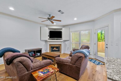 7-web-or-mls-624 Braeburn-7