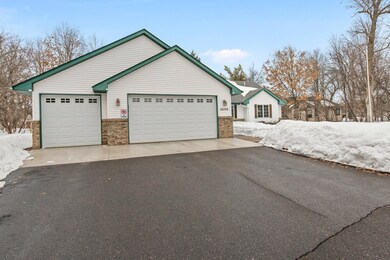 38298 Great Oaks Ct, North Branch, MN 55056 - photo 3