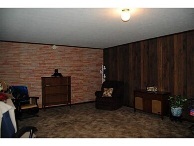Living Room Livingroom offers many options for ent