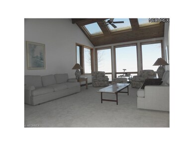 4865 E Lake Rd, Sheffield Lake, OH 44054 - photo 2