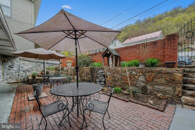 184 Wilkes St unit 3, Berkeley Springs, WV 25411 - photo 7