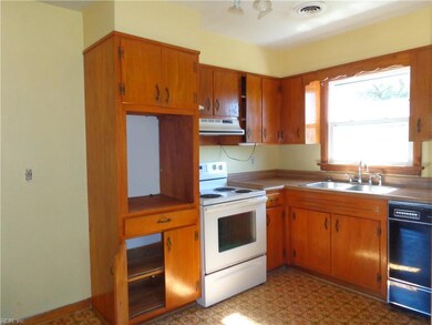 928 Shillelagh Rd, Chesapeake, VA 23323 - photo 4