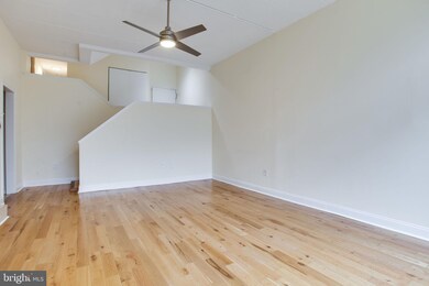 11556 Rolling Green Ct unit 101, Reston, VA 20191 - photo 3