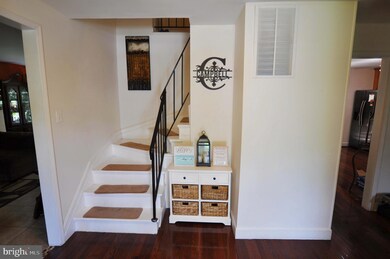 2313 Ballycairne Ct, Reston, VA 20191 - photo 2