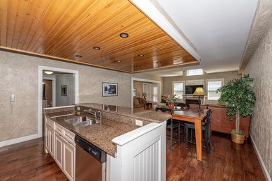 Kitchen/Dining