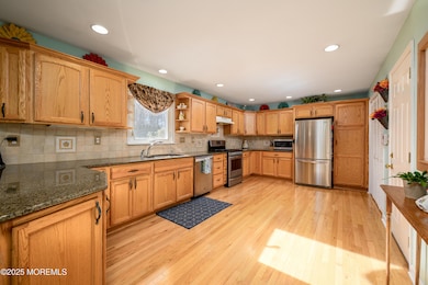 10 Sandybrook Rd, Manalapan, NJ 07726 - photo 4