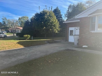 11 Acacia Row, Toms River, NJ 08755 - photo 5