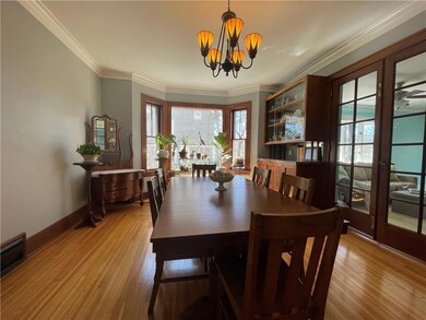 Formal dining room w/French doors
