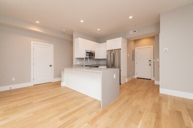 723 Centre St unit 3, Boston, MA 02130 - photo 2