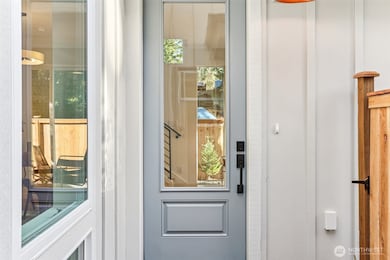 13750 Stone Ave N, Seattle, WA 98133 - photo 4