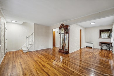 1927 Franklin Rd, Valley Stream, NY 11580 - photo 6