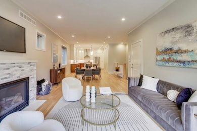 4135 N Kenmore Ave unit 2S, Chicago, IL 60613 - photo 3