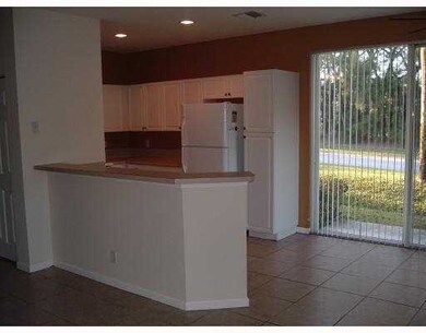 12572 Shoreline Dr, Wellington, FL 33414 - photo 4