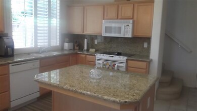 OPEN KITCHEN WITH GRANIE COUNTERS