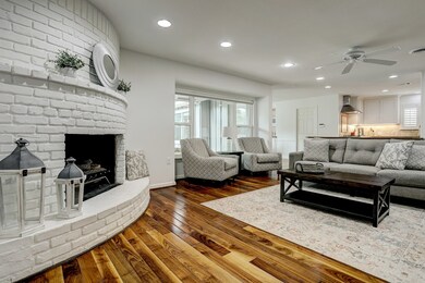 10035 Burgoyne Rd, Houston, TX 77042 - photo 4