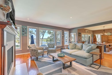 1310 Martins Point Road great room