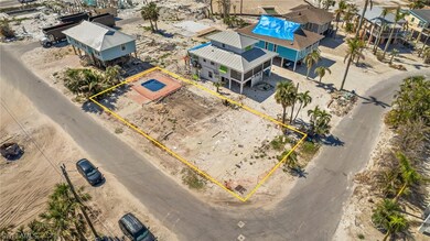 289 Lazy Way located mid island opposite canal