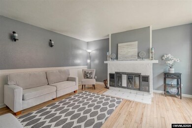 1305 Broadway St SW, Albany, OR 97321 - photo 3