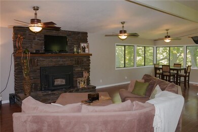 47 Basore Dr, Bella Vista, AR 72715 - photo 2