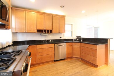 6632 Moly Dr, Falls Church, VA 22046 - photo 2