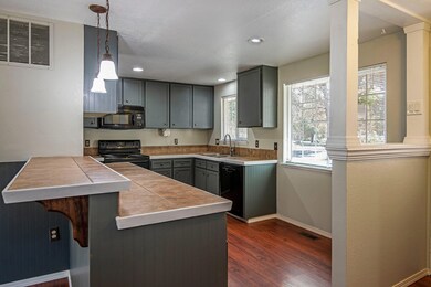 60861 Windsor Dr, Bend, OR 97702 - photo 4