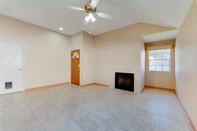 8530 Laurel Trails Dr, Houston, TX 77095 - photo 6