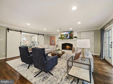 8021 Horseshoe Ln, Potomac, MD 20854 - photo 7