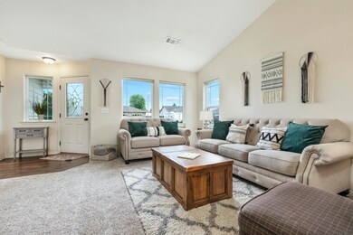 2464 Devonshire Place, Central Point, OR 97502 - photo 4