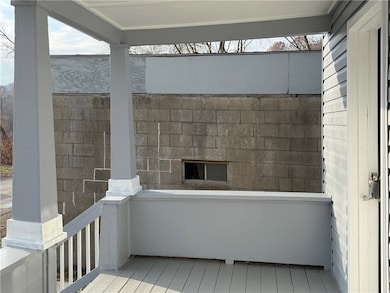 1252 Jefferson St, Vandergrift, PA 15690 - photo 2