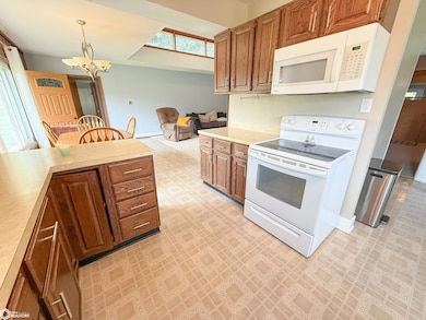 1706 N Federal St, Hampton, IA 50441 - photo 4