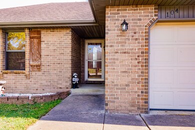 104 Pinehill Ct, Nixa, MO 65714 - photo 3