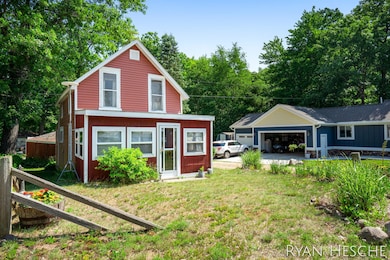 2-web-or-mls-2230 Belding Ave-2