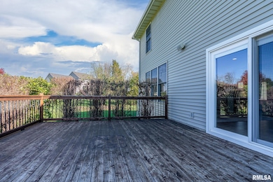 4084 Lilly Ct, Bettendorf, IA 52722 - photo 4