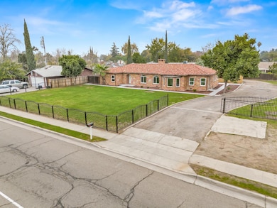 4933 E Tulare St, Fresno, CA 93727 - photo 4