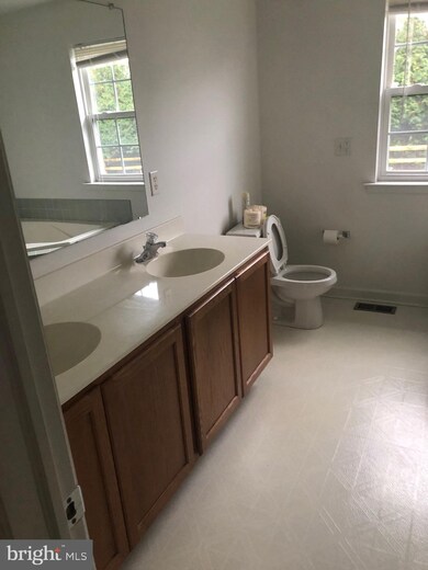 613 Slate Dr, Newark, DE 19702 - photo 7